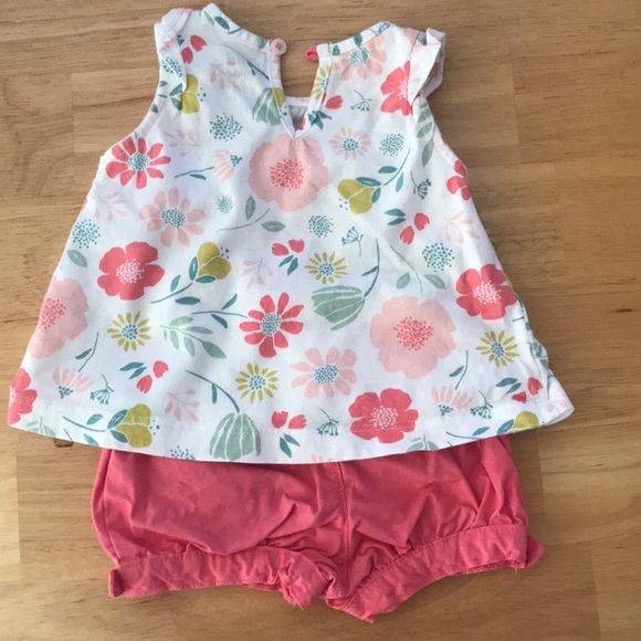 Child of mine flower outfit - Picture 3 of 4